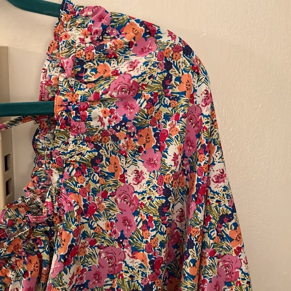 Perfectly Priscilla Floral Blouse - Picture 7 of 8